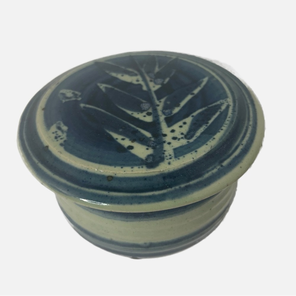 Studio Art Pottery Ceramic Large Butter Bell Floral Signed Bauer Blue Ribbed